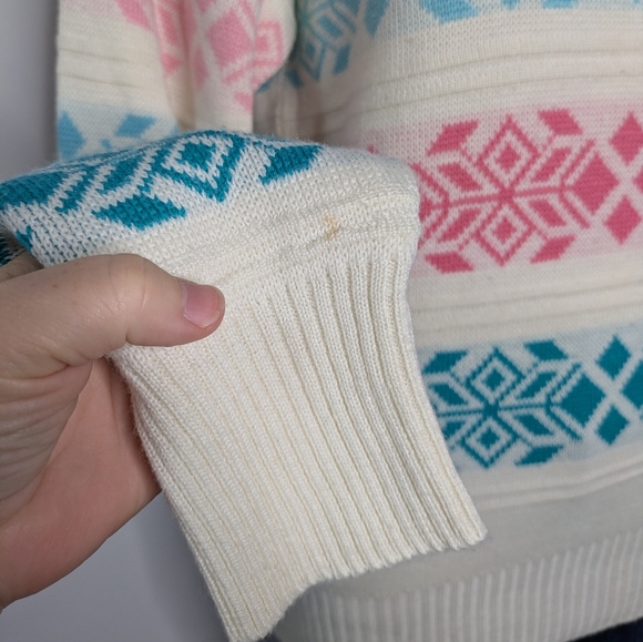 Vintage White Pink Blue Striped Snowflake Long Sleeve Wool Blend Sweater M/L - Picture 3 of 8